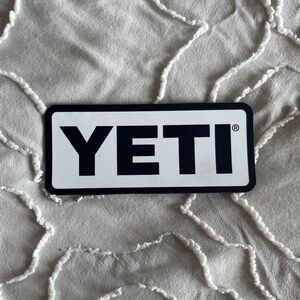 NEW Yeti Magnet - White w/ Navy